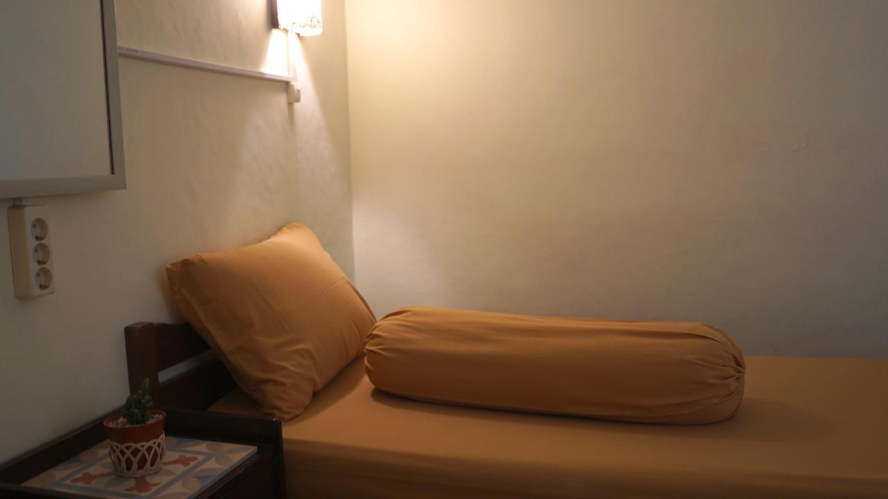 The Sleepingroom Hostel Yogyakarta Exteriör bild