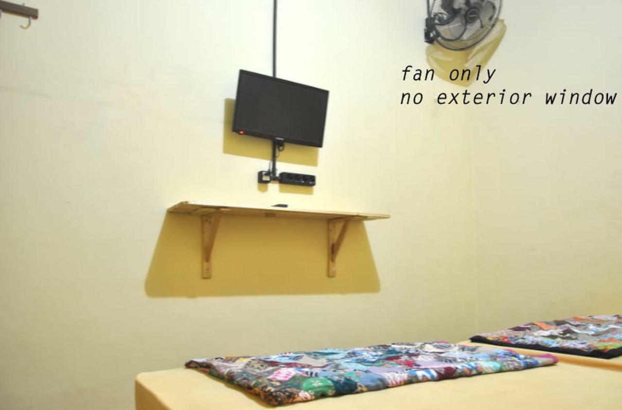 The Sleepingroom Hostel Yogyakarta Exteriör bild