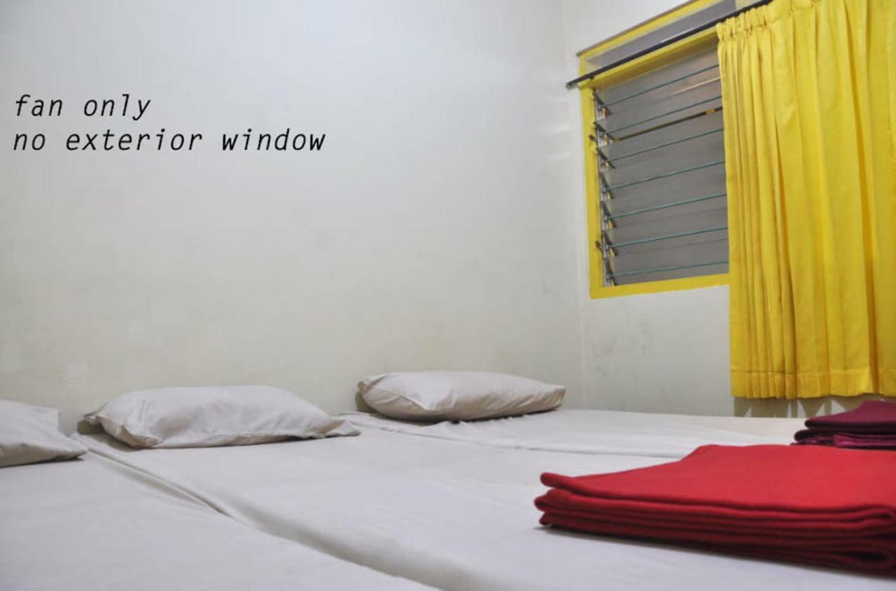 The Sleepingroom Hostel Yogyakarta Exteriör bild